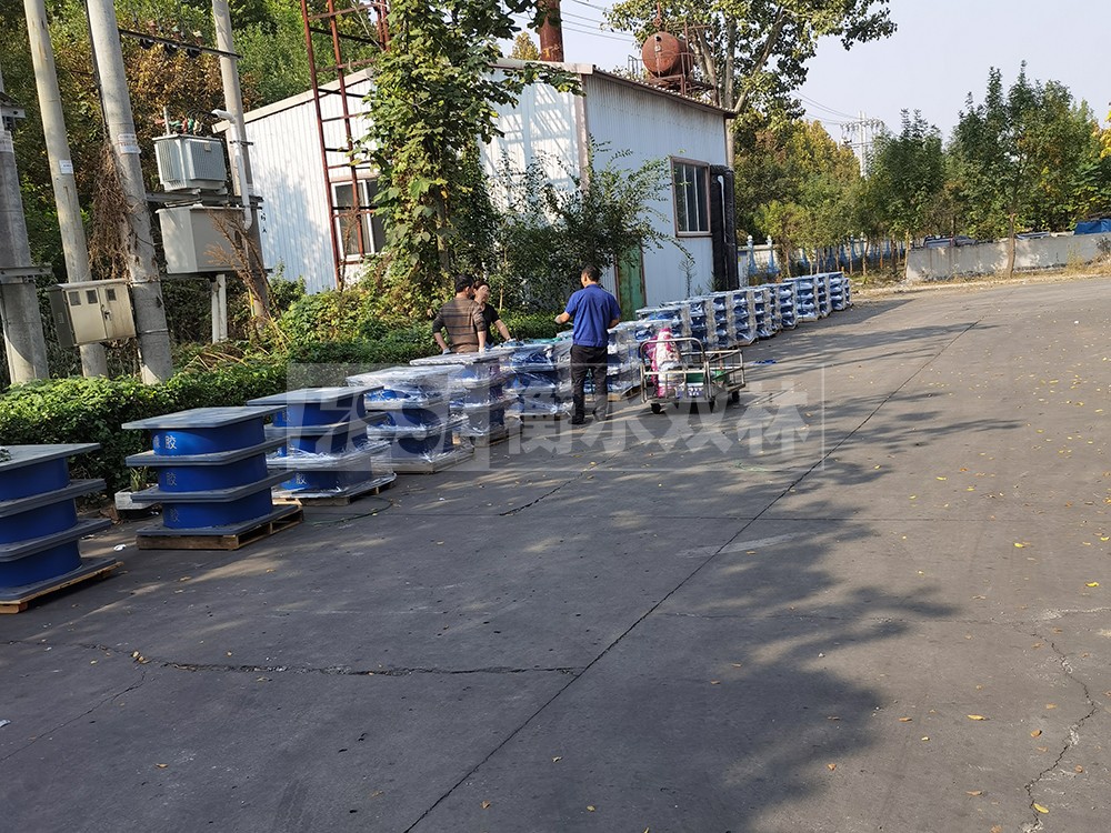 建筑摩擦摆隔震支座价格 建筑钢结构抗震支座厂家 LRB1400隔震支座