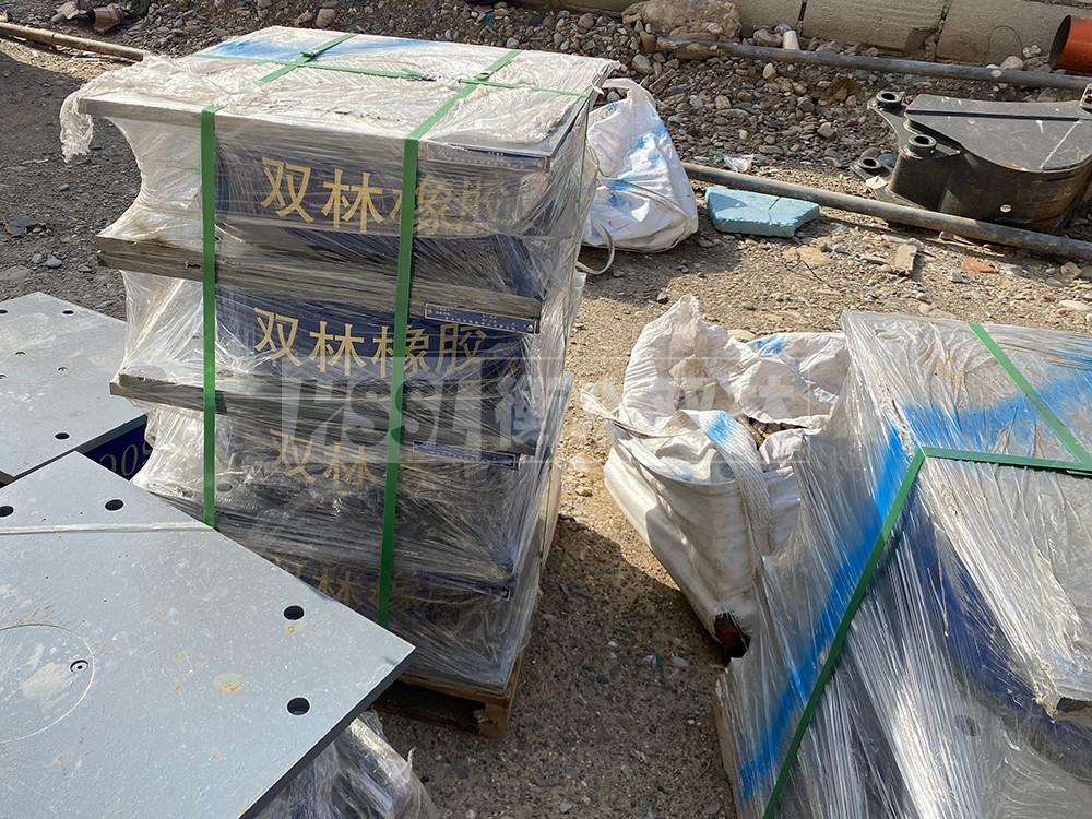 LRB1300橡胶支座生产厂家 房建橡胶抗震支座 LNR900天然橡胶支座生产厂家